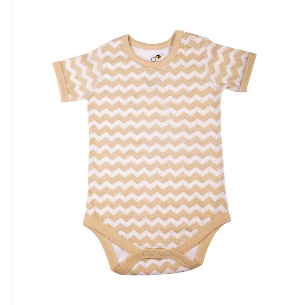 BRAND NEW Beecotton Chevron Short Sleeve Bodysuit